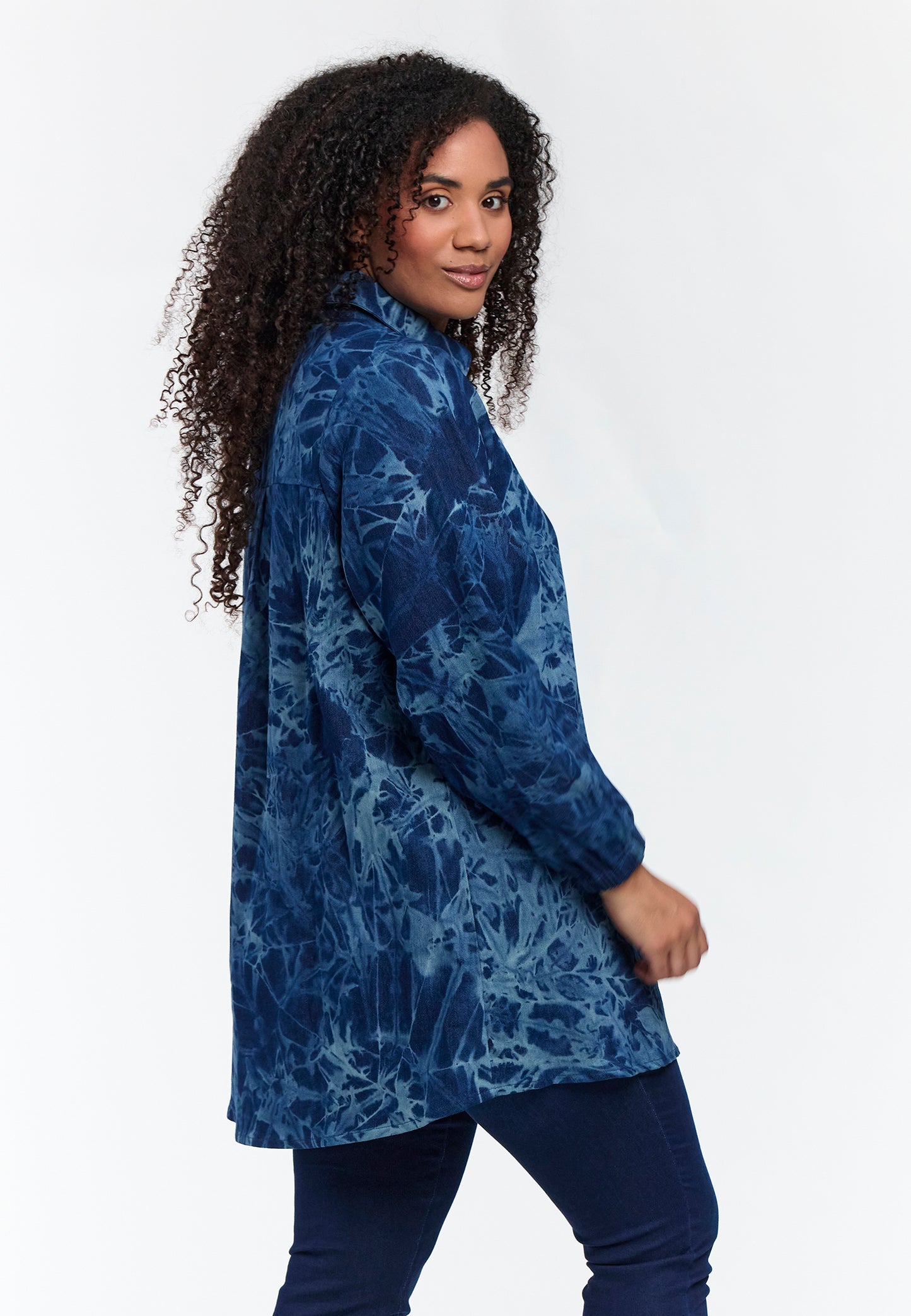 Studio skjorte SEllie mørkeblå batik denim