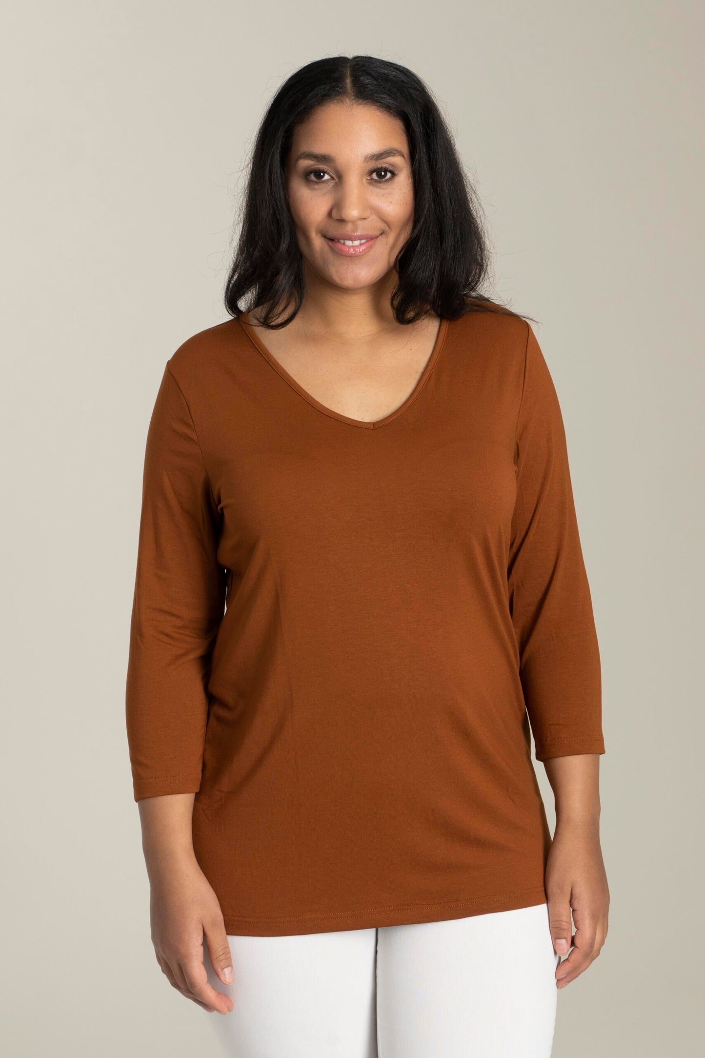 Sandgaard basis bluse, model Amsterdam