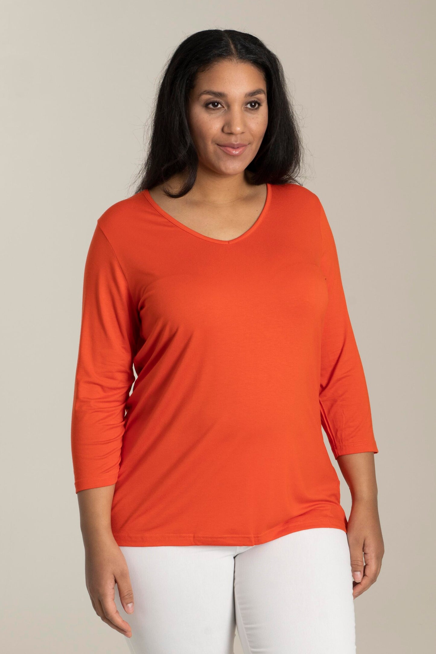 Sandgaard basis bluse, model Amsterdam