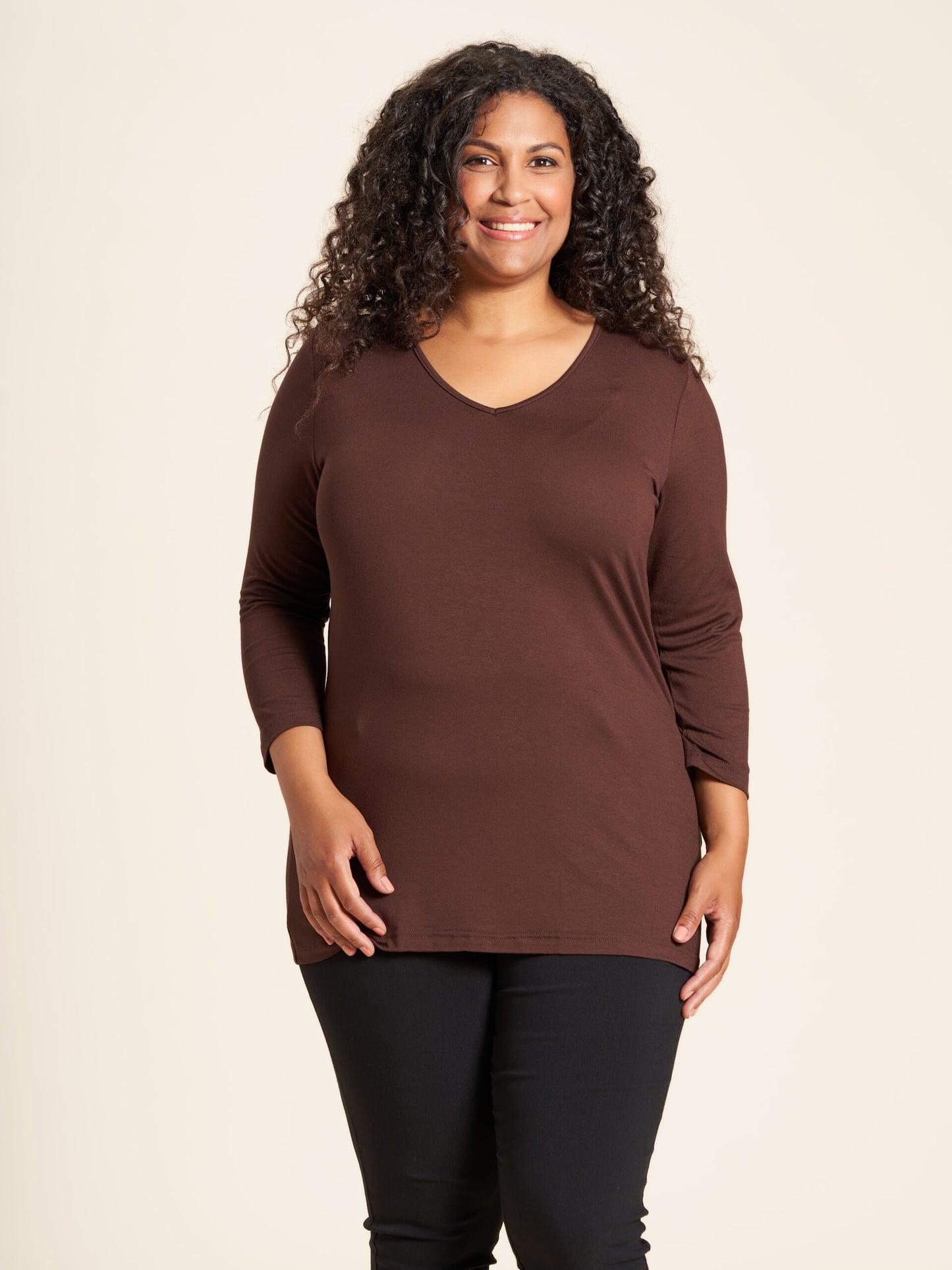 Sandgaard basis bluse, model Amsterdam