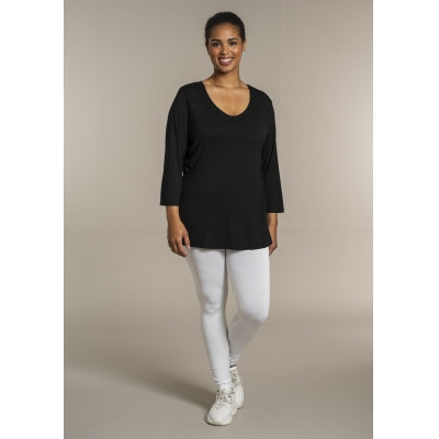 Sandgaard basis bluse, model Amsterdam sort