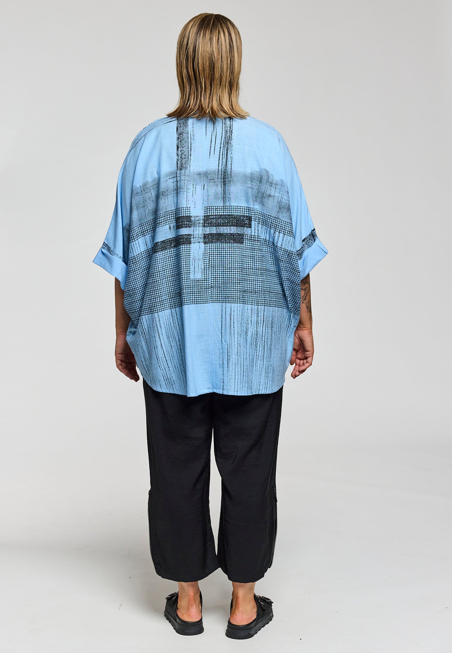 Gozzip Black oversize bluse Gelissa blå