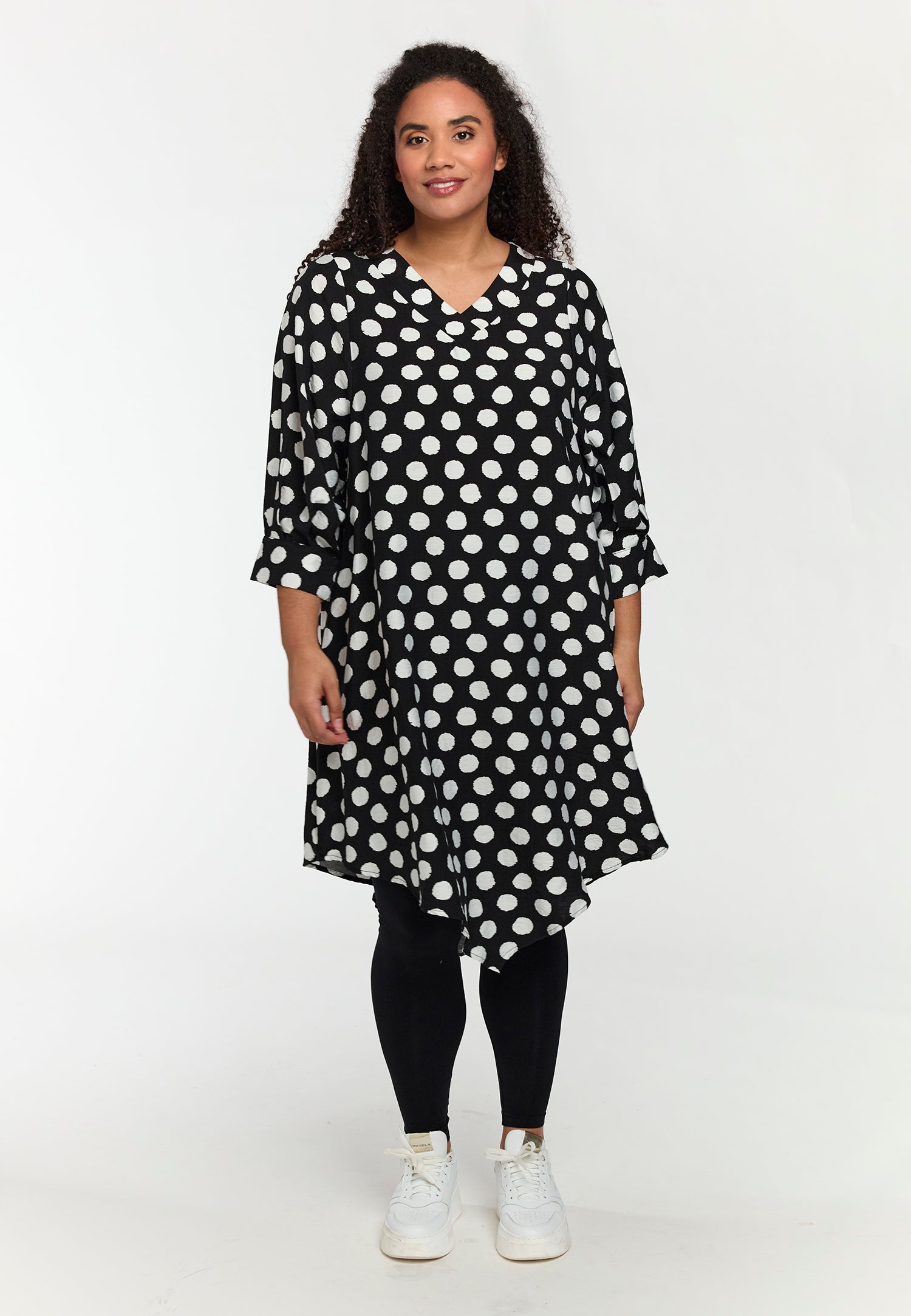 Studio tunika SJuline hvid/sort kombi