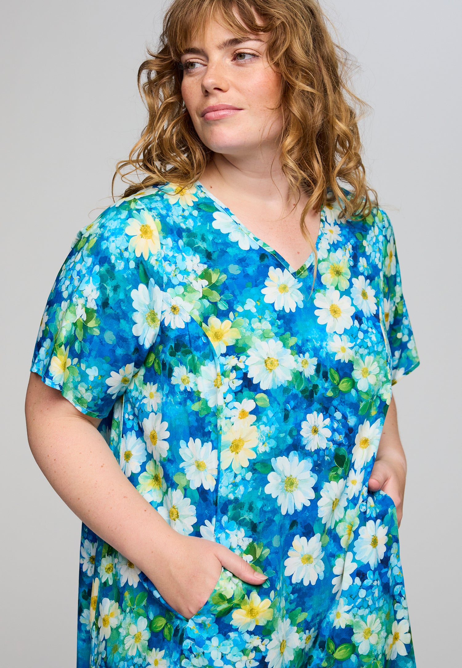 Studio kjole sbirgitte blå