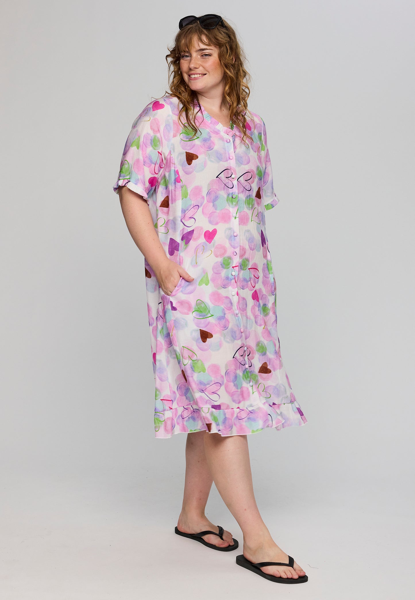 Studio kjole SSally hvid med pink/lilla print