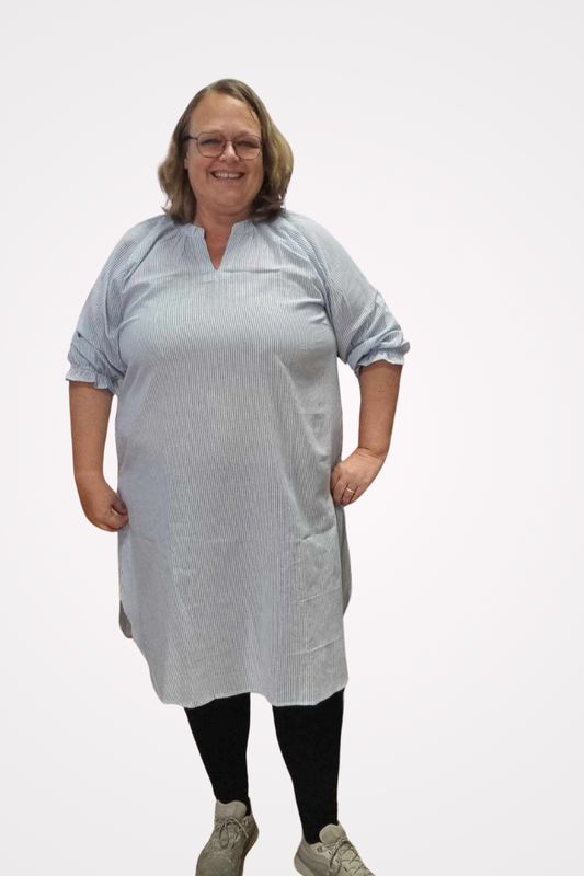 kjole med stribe blå plus pgie